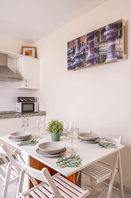Apartamento Ronda De Triana 45 Sevilla Kültér fotó